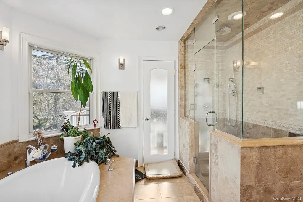 42 Tanners Neck Lane Westhampton NY 11977