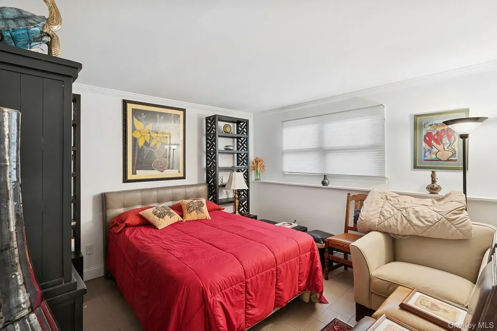 42 Tanners Neck Lane Westhampton NY 11977