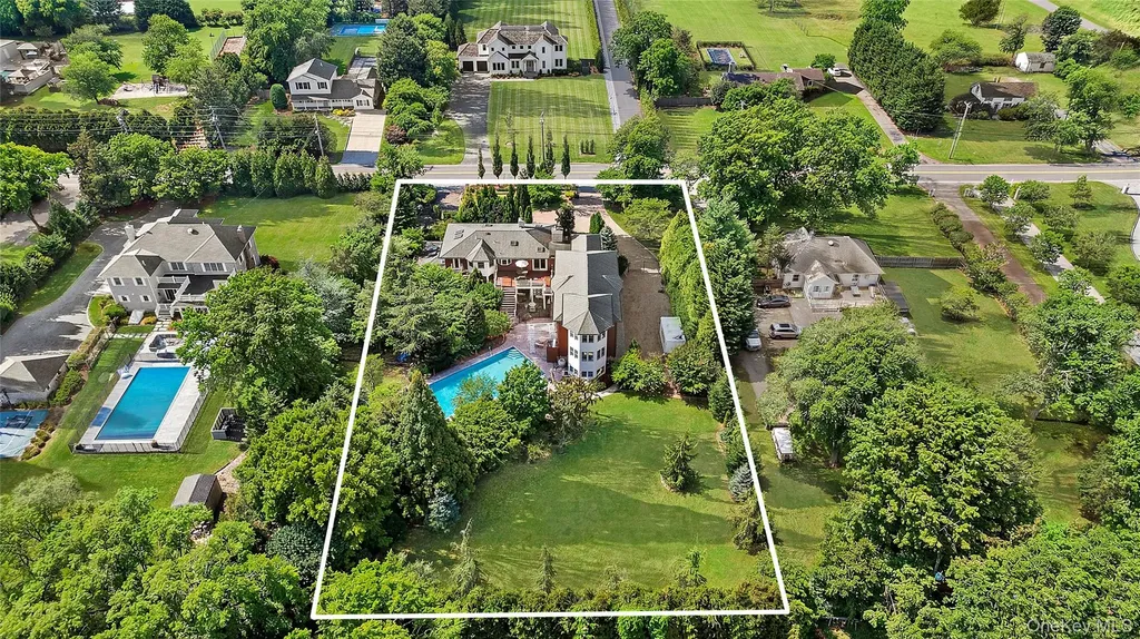 42 Tanners Neck Lane Westhampton NY 11977