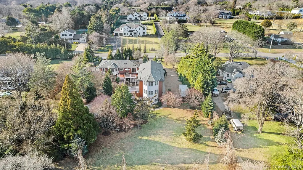 42 Tanners Neck Lane Westhampton NY 11977