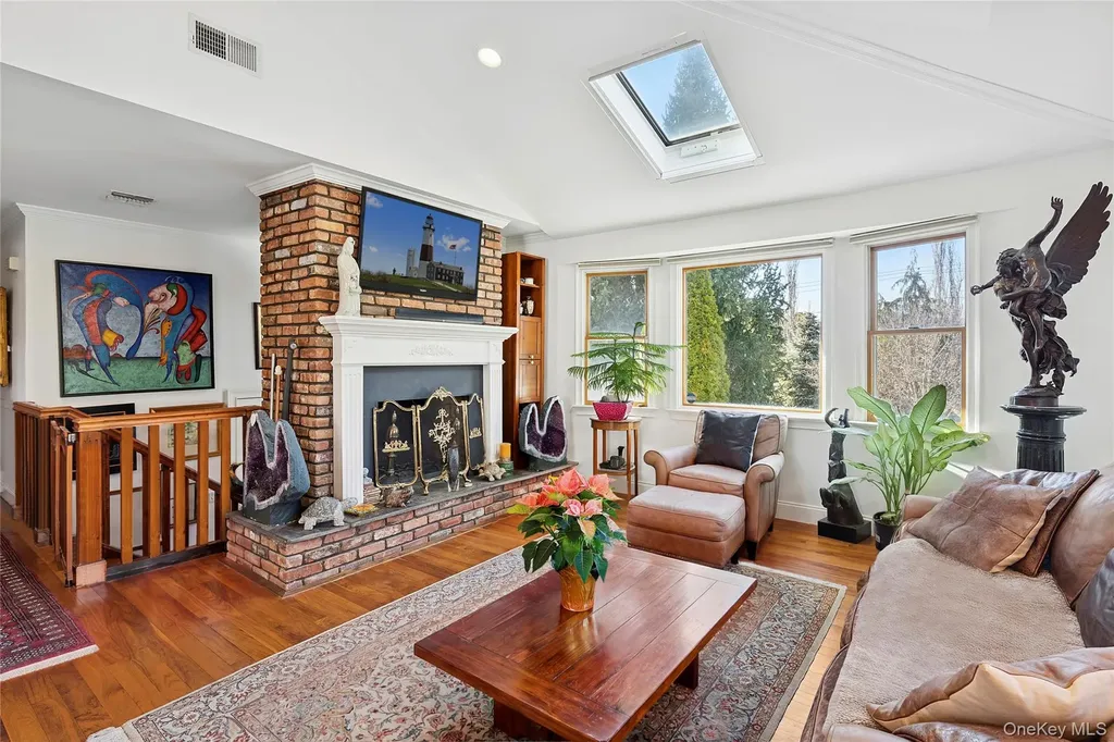 42 Tanners Neck Lane Westhampton NY 11977