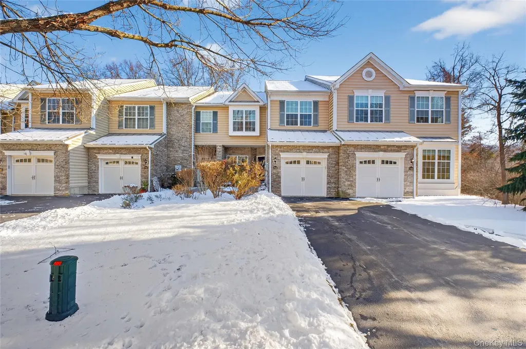 733 Huntington Drive Fishkill NY 12524