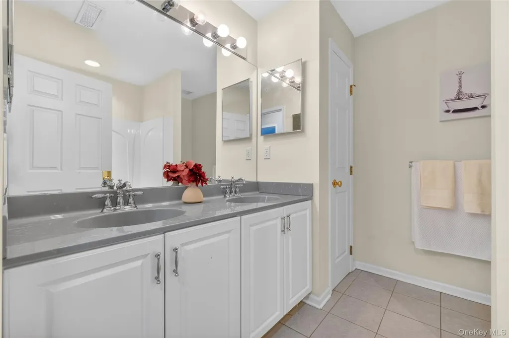 733 Huntington Drive Fishkill NY 12524