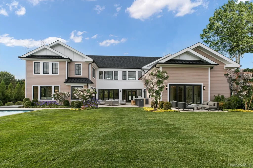 158 Cobb Road Water Mill NY 11976