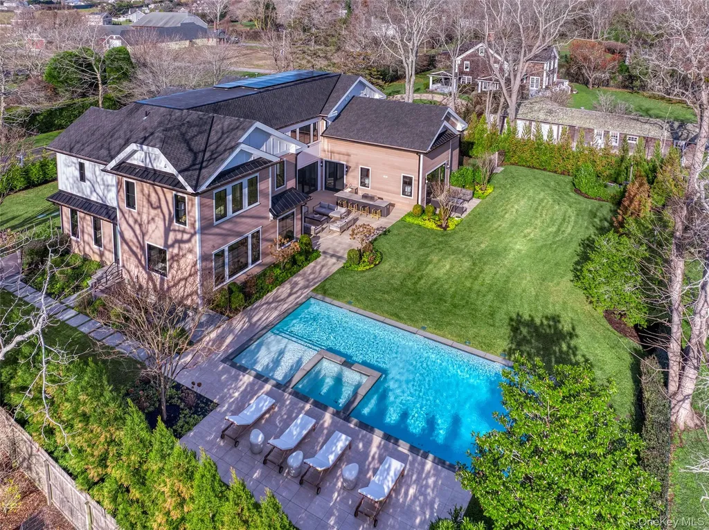 158 Cobb Road Water Mill NY 11976