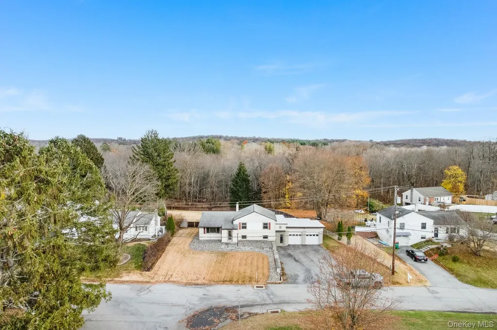 15 Franklin Road Hyde Park NY 12538