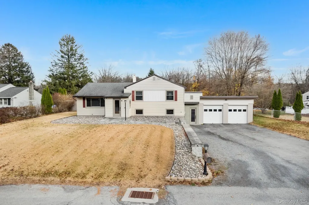 15 Franklin Road Hyde Park NY 12538