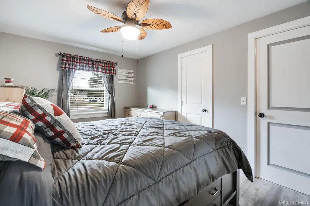 15 Franklin Road Hyde Park NY 12538