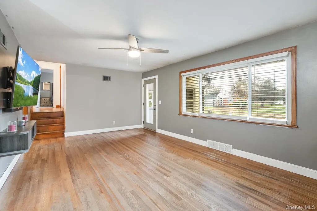 15 Franklin Road Hyde Park NY 12538