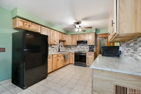 15 Franklin Road Hyde Park NY 12538