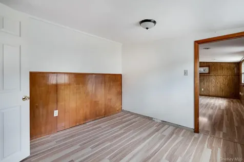 15 Franklin Road Hyde Park NY 12538