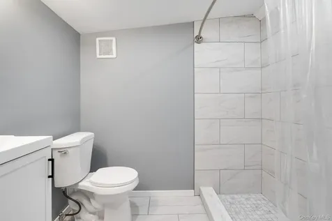 15 Franklin Road Hyde Park NY 12538