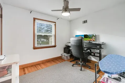 15 Franklin Road Hyde Park NY 12538