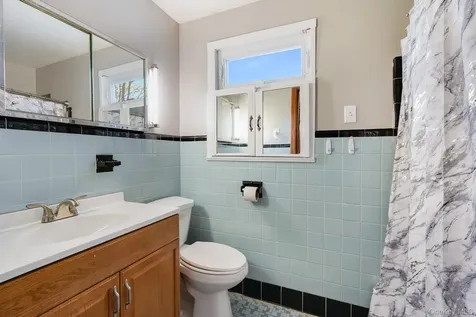 15 Franklin Road Hyde Park NY 12538