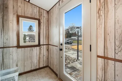 15 Franklin Road Hyde Park NY 12538