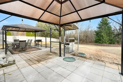 15 Franklin Road Hyde Park NY 12538