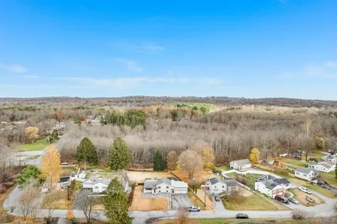 15 Franklin Road Hyde Park NY 12538