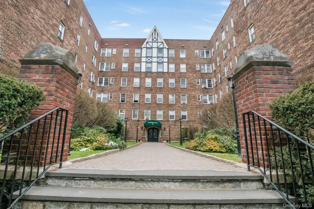 25 Parkview Avenue Bronxville NY 10708