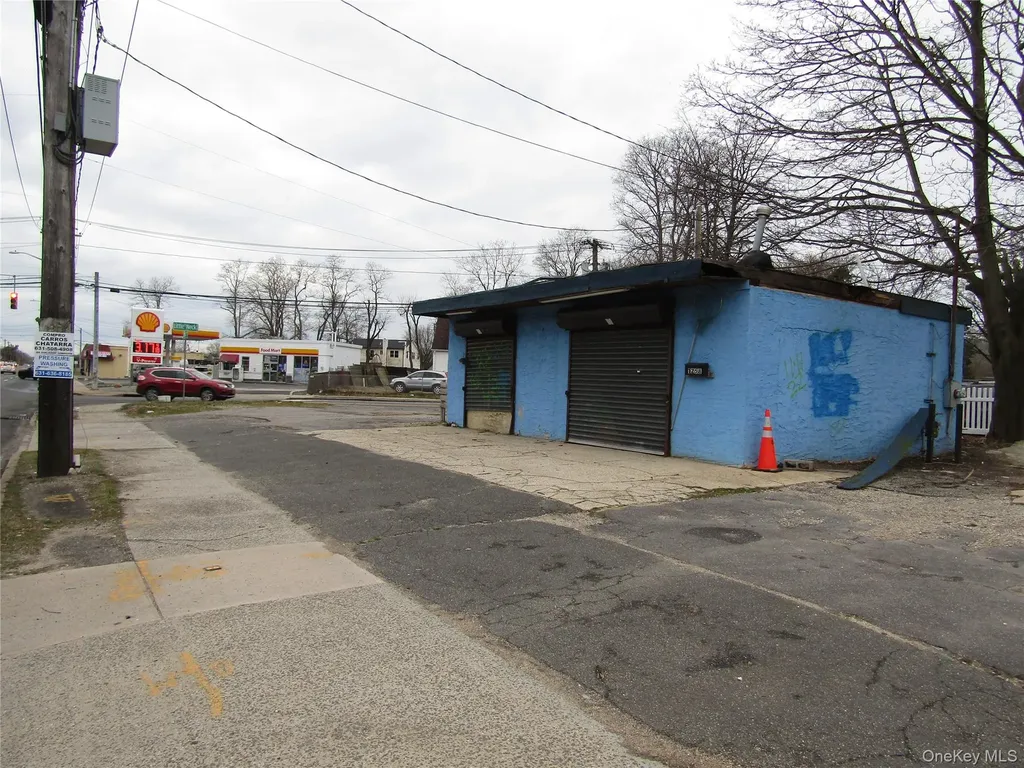 1258 Straight Path West Babylon NY 11704