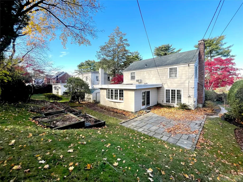 146 Quaker Ridge Road Manhasset NY 11030