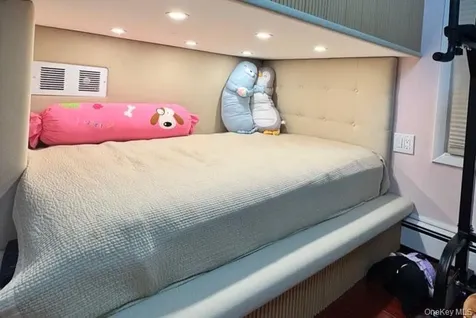 20015 33rd Avenue Bayside NY 11361