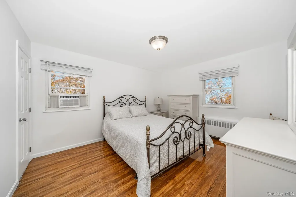 3 Brewster Gate Massapequa NY 11758