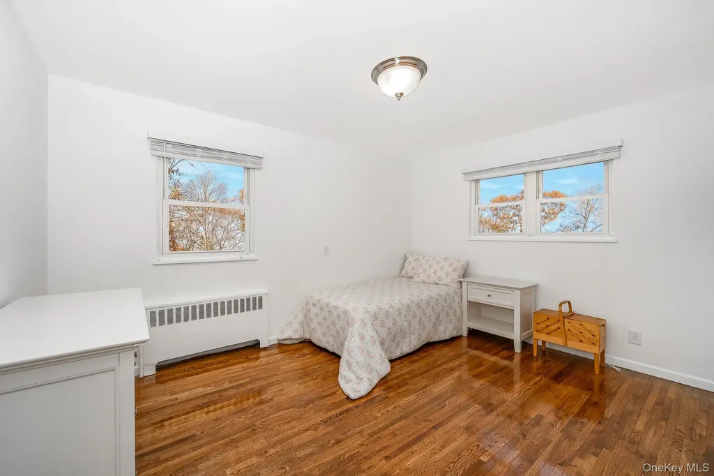 3 Brewster Gate Massapequa NY 11758