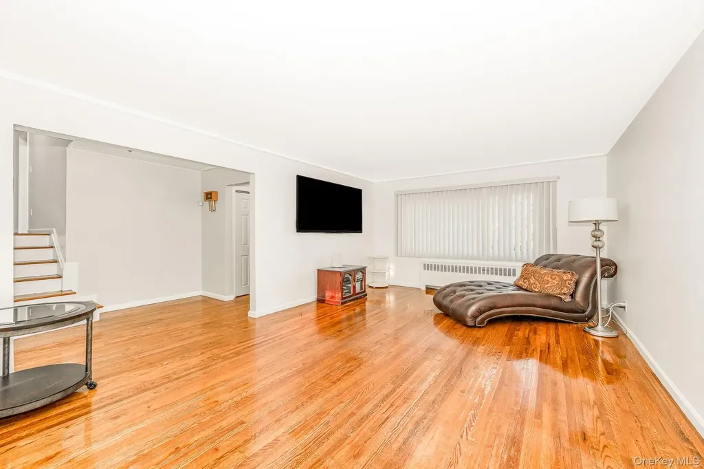 3 Brewster Gate Massapequa NY 11758