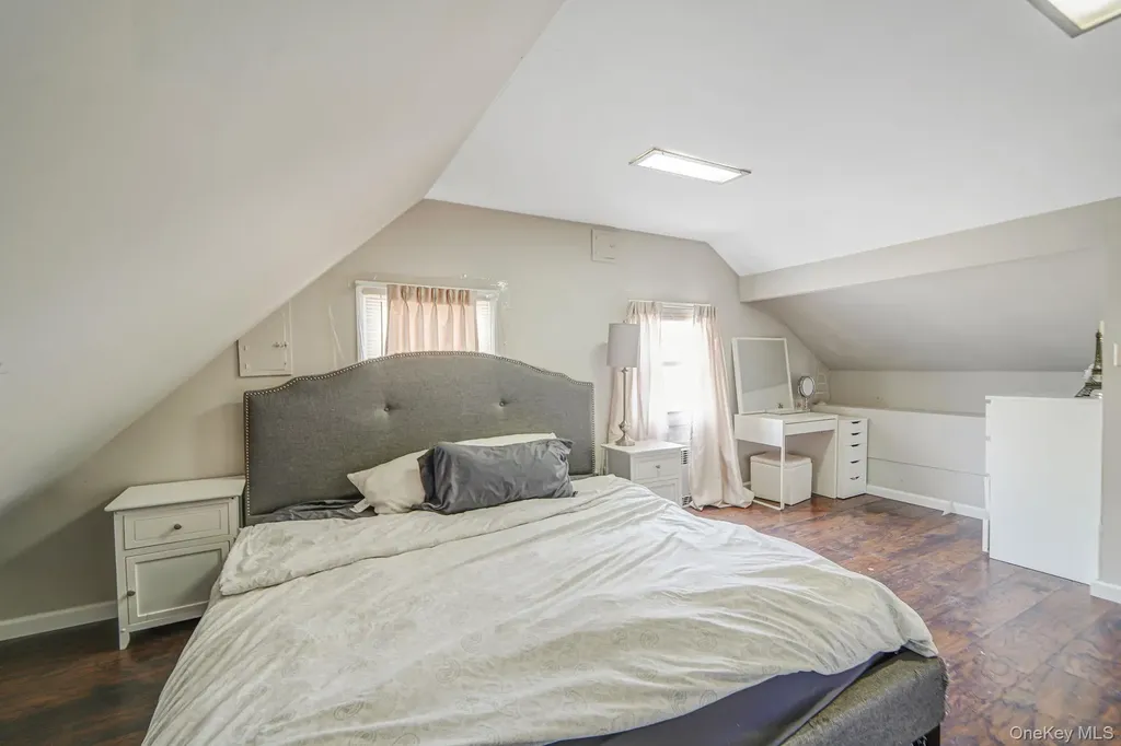 18 Chickadee Lane Levittown NY 11756