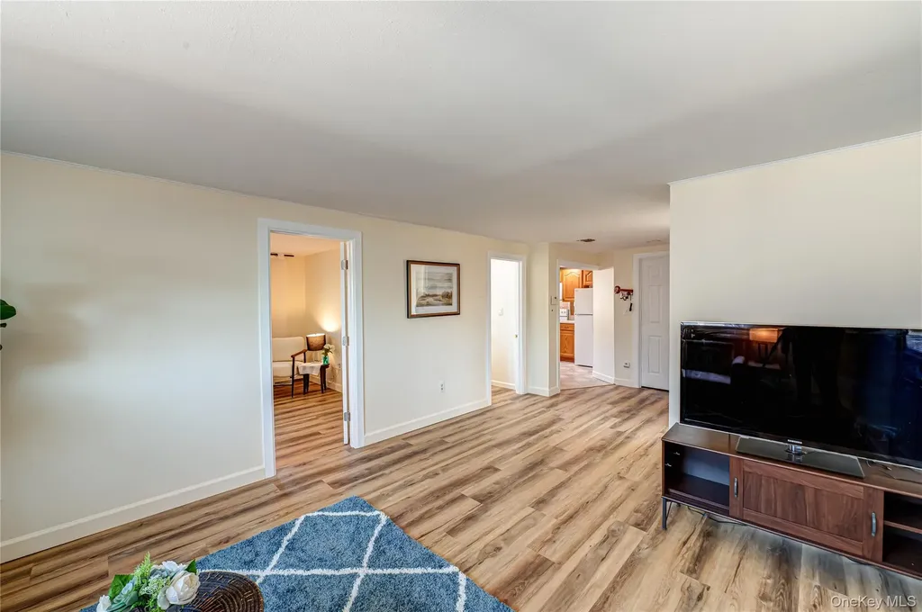 928 Peconic Avenue West Babylon NY 11704