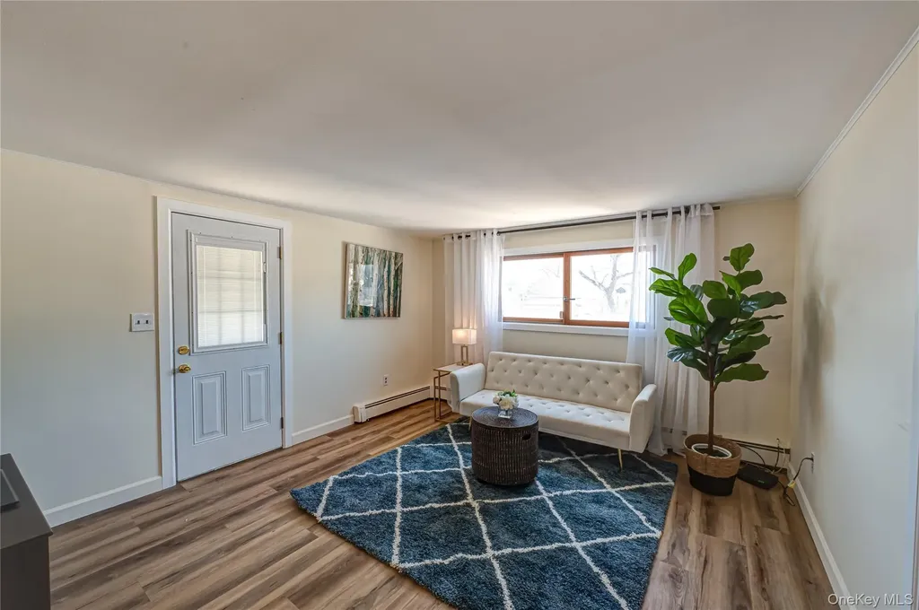 928 Peconic Avenue West Babylon NY 11704