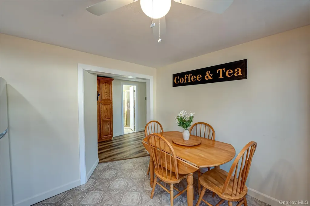 928 Peconic Avenue West Babylon NY 11704