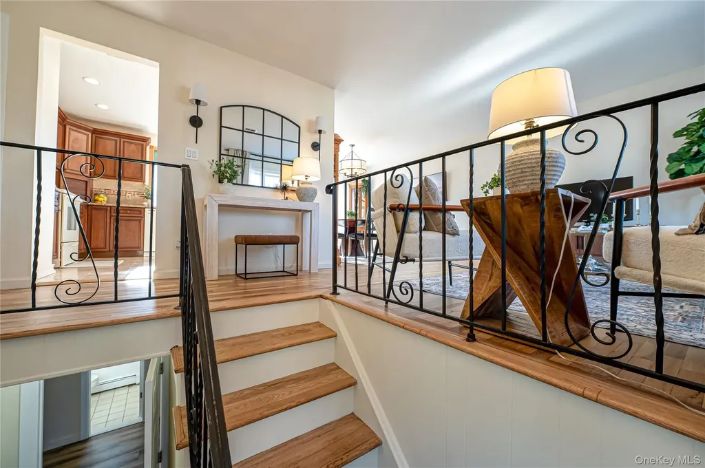 928 Peconic Avenue West Babylon NY 11704