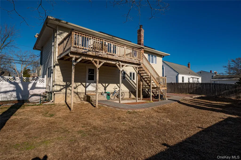 928 Peconic Avenue West Babylon NY 11704