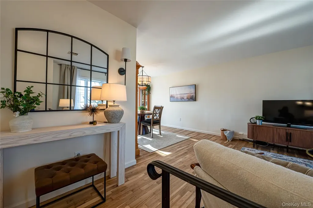928 Peconic Avenue West Babylon NY 11704