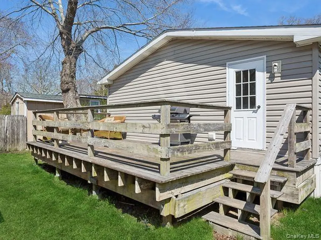 337 Three Mile Harbo East Hampton NY 11937