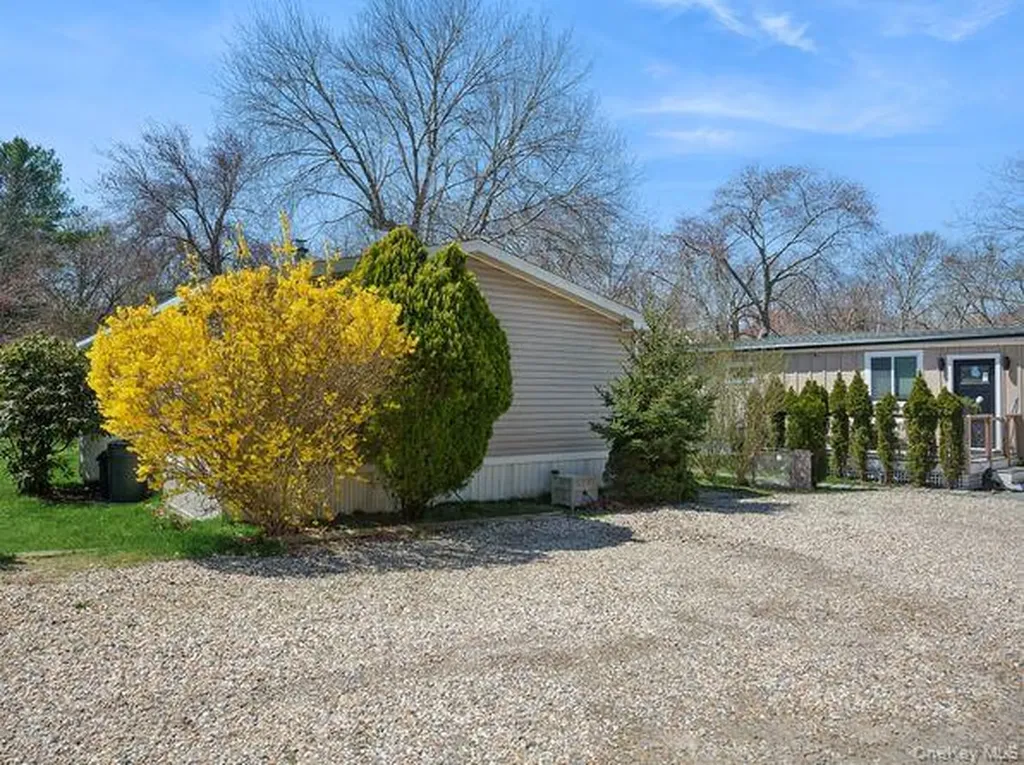 337 Three Mile Harbo East Hampton NY 11937