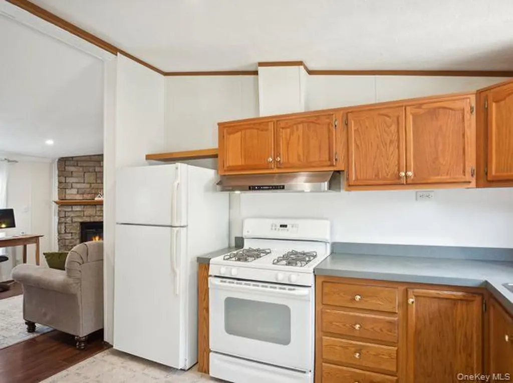 337 Three Mile Harbo East Hampton NY 11937