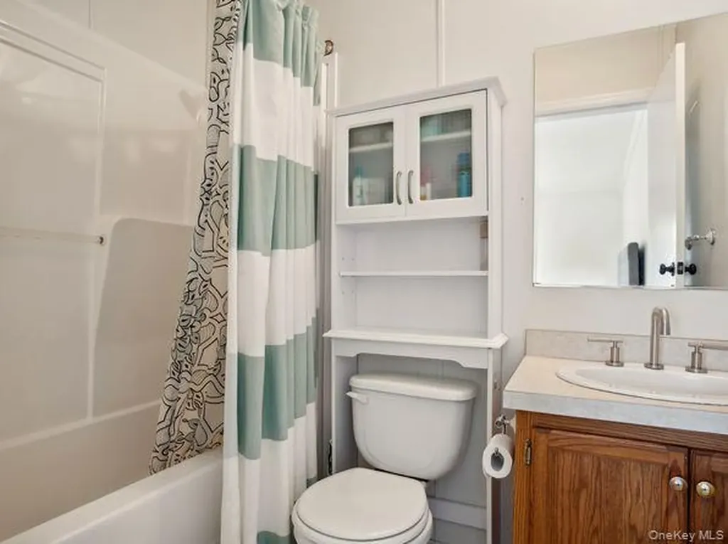 337 Three Mile Harbo East Hampton NY 11937