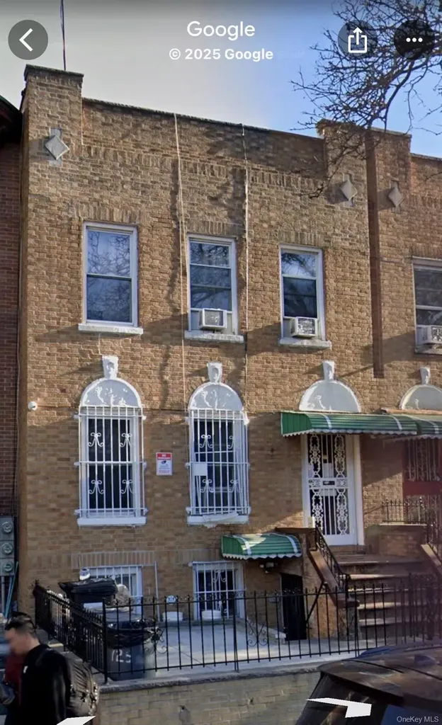 725 54th Street Brooklyn NY 11220