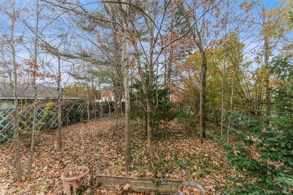 160 Lanier Place Westbury NY 11590