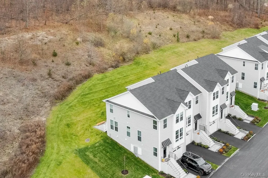 4044 Chestnut Ridge Road Fishkill NY 12524