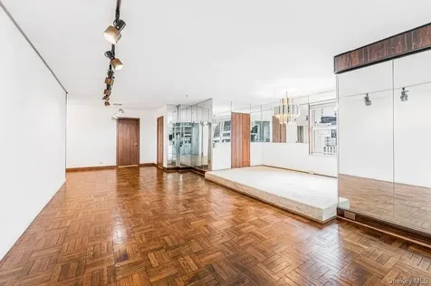 77 W 55th Street New York (manhattan) NY 10019