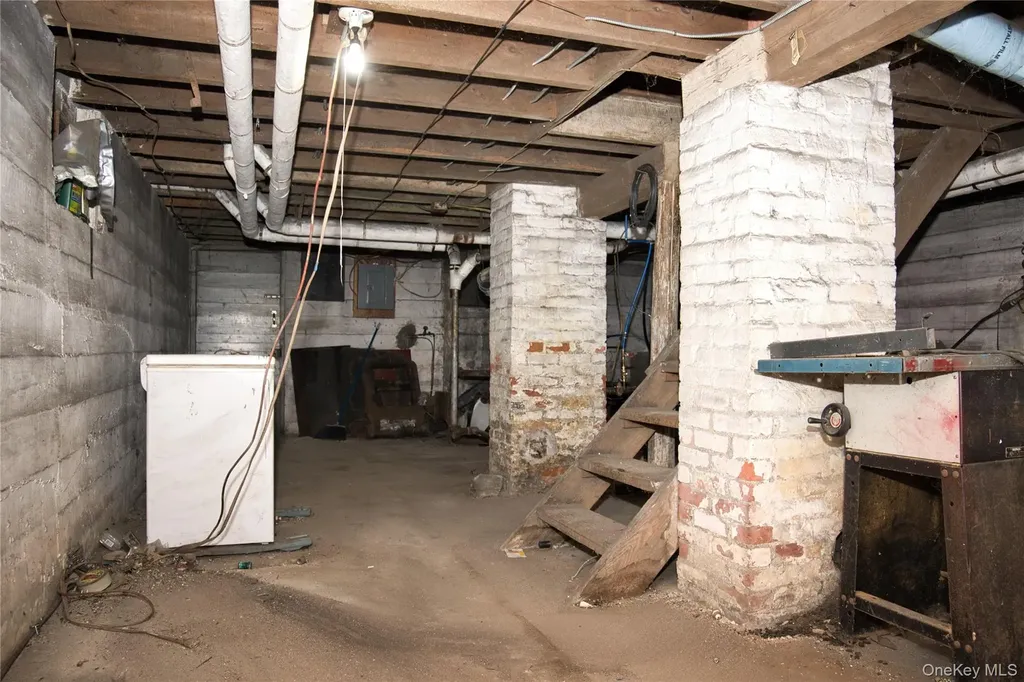 256 Round Hill Road Florida NY 10921