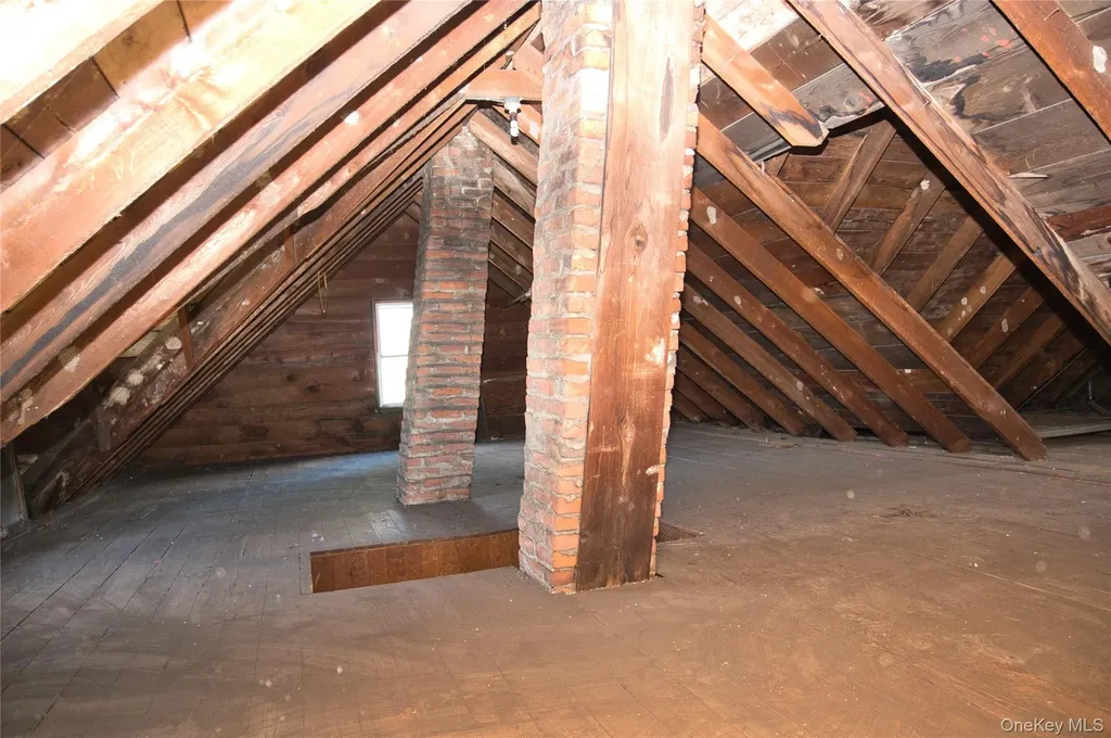 256 Round Hill Road Florida NY 10921