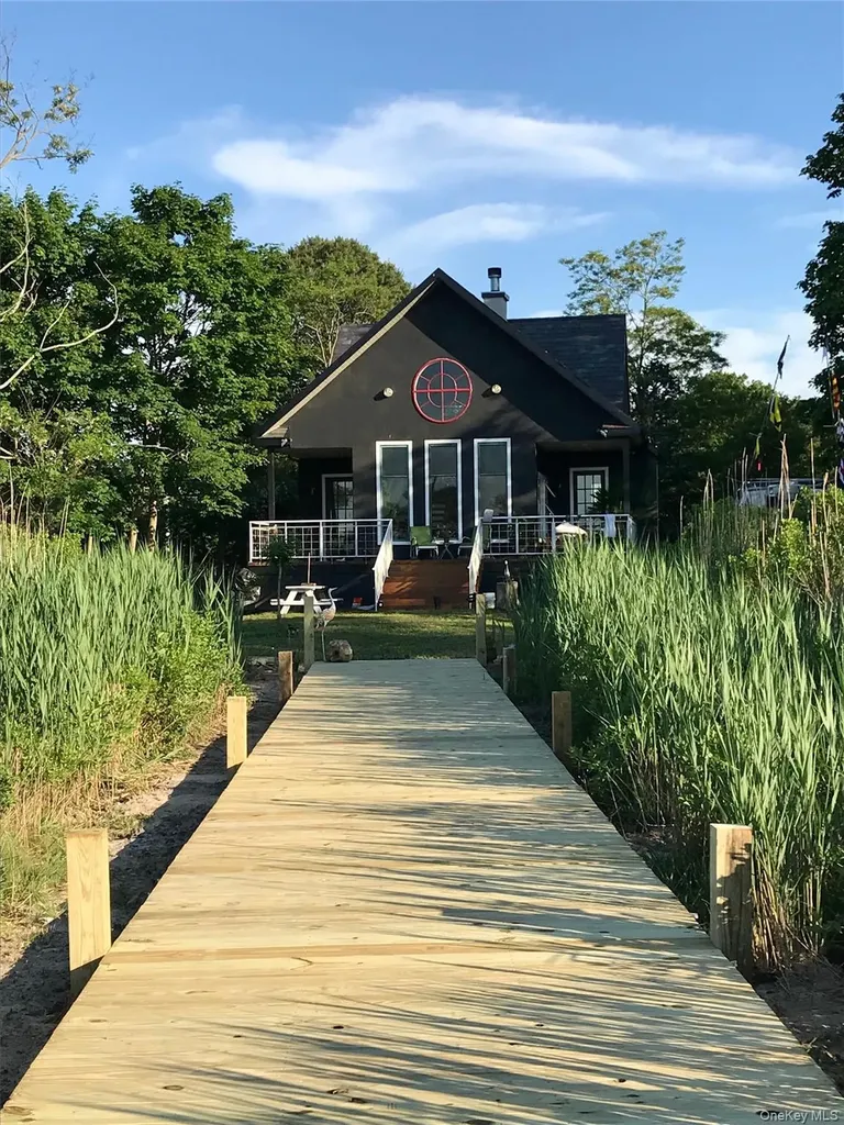 23 Wavecrest Drive Mastic Beach NY 11951