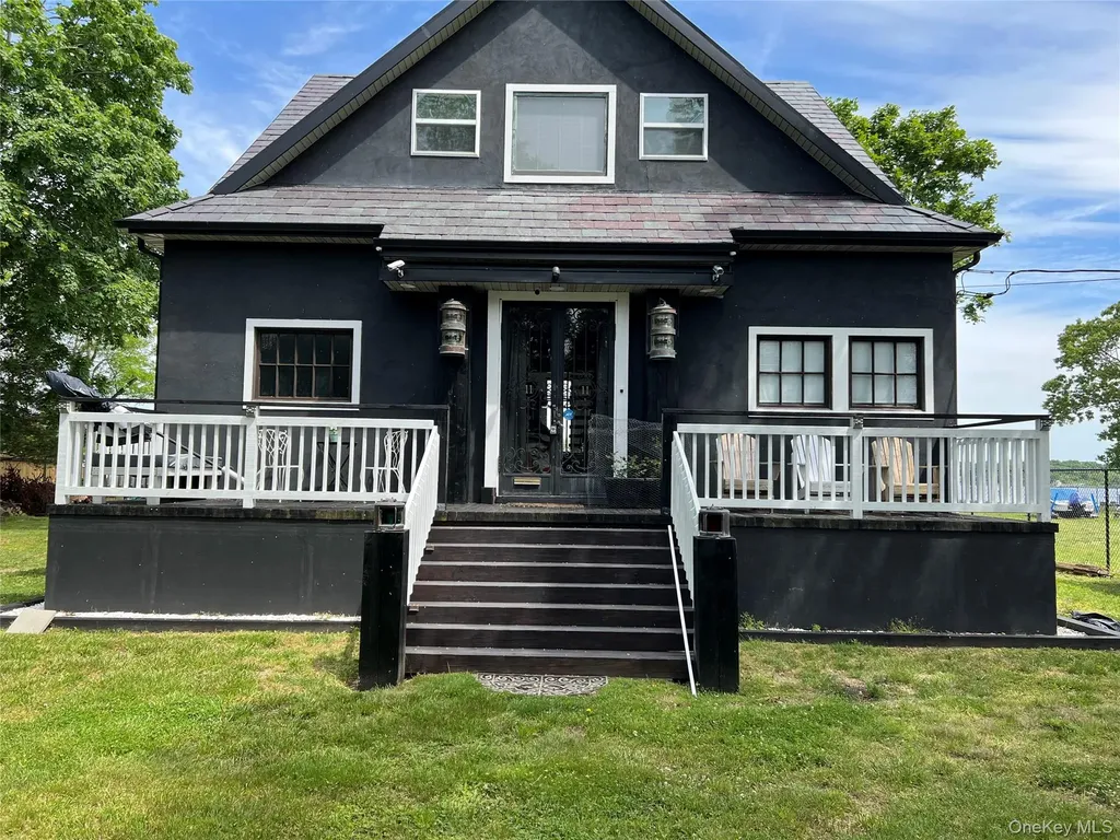 23 Wavecrest Drive Mastic Beach NY 11951