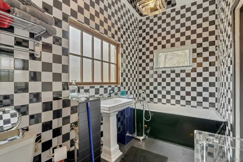 23 Wavecrest Drive Mastic Beach NY 11951