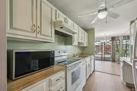 107 N Broadway White Plains NY 10601