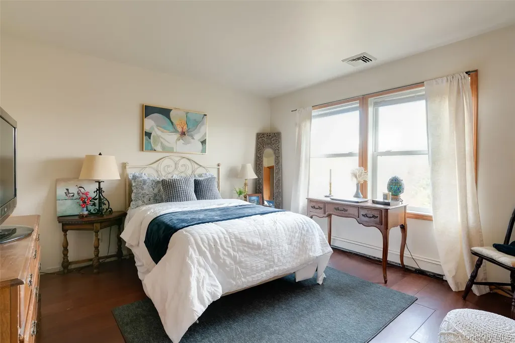 84 Josephs Drive Saugerties NY 12477